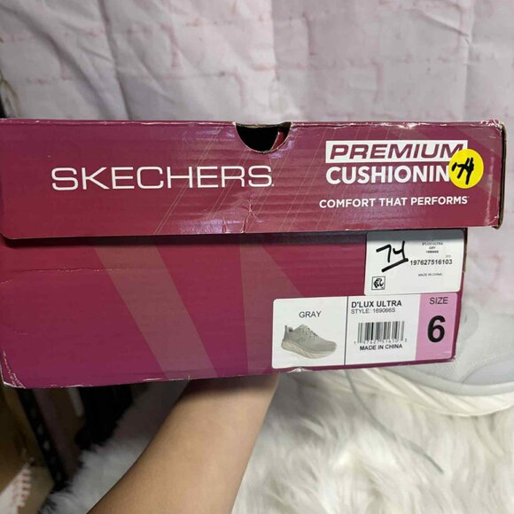Skechers Ladies D'Lux Ultra Sneaker sz6 - Picture 6 of 6